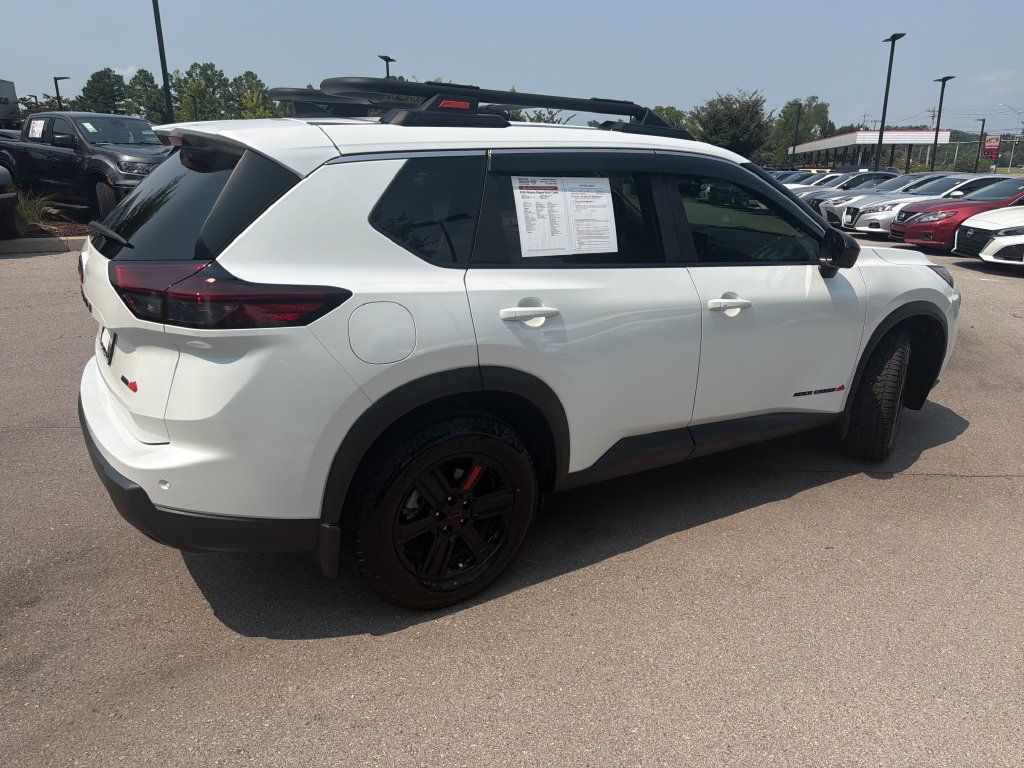 Certified 2026 Nissan Rogue SV AWD/4WD image 8