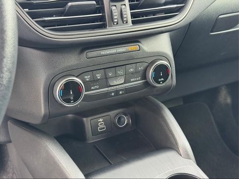 Used 2025 Ford Escape Active AWD/4WD image 24