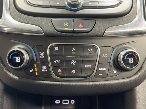 Used 2024 Chevrolet Equinox LT image 19