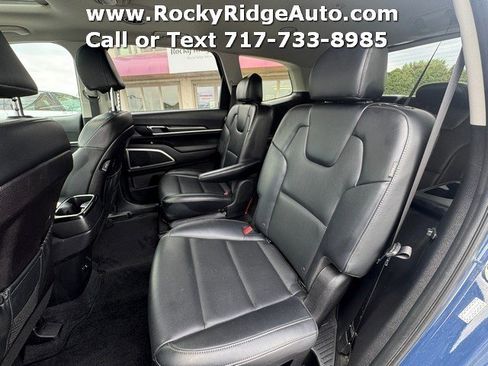Used 2025 Kia Telluride S AWD/4WD image 16