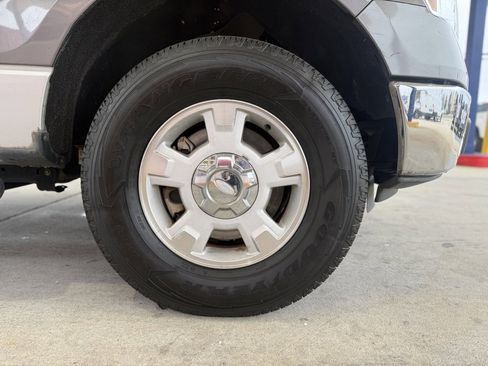 Used 2011 Ford F150 XLT w/ Off Road Pkg image 8