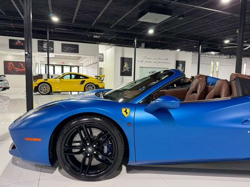 Used 2018 Ferrari 488 Spider image 44