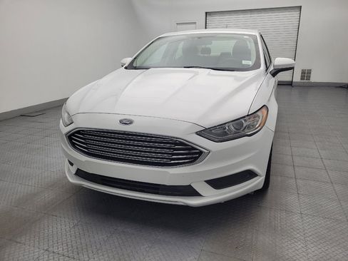 Used 2018 Ford Fusion SE FWD image 15