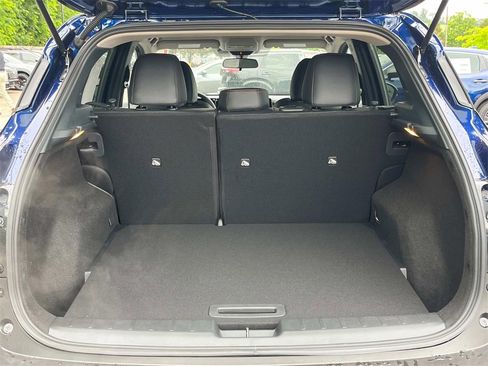 New 2025 Nissan Kicks SR image 5