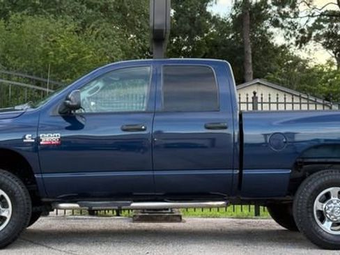 Used 2009 Dodge Ram 2500 Truck SLT w/ Popular Equipment Group AWD/4WD image 3
