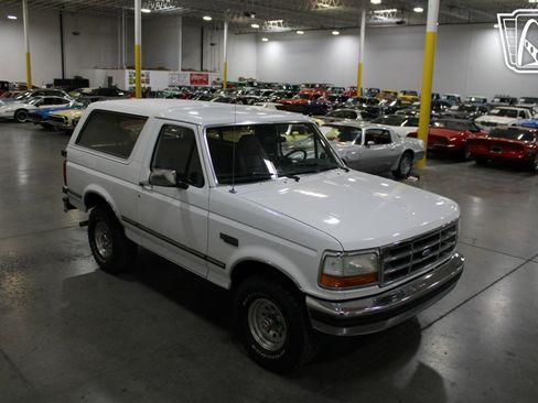 Used 1992 Ford Bronco XLT image 32
