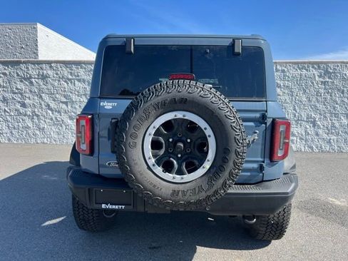 New 2025 Ford Bronco Badlands w/ Sasquatch Package AWD/4WD image 3