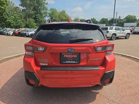 Used 2022 Subaru Crosstrek 2.0i Premium w/ Moonroof Package AWD/4WD image 4
