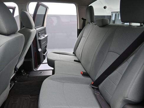 Used 2017 RAM 1500 Express image 14