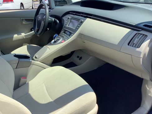 Used 2014 Toyota Prius Three w/ Solar Roof Package FWD image 15