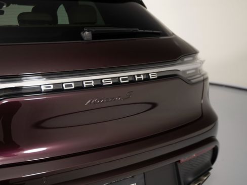 Certified 2024 Porsche Macan S image 39