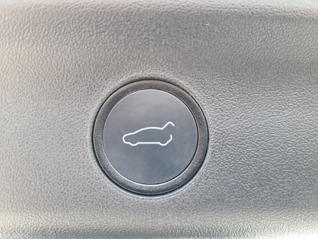 Used 2021 Tesla Model Y Long Range AWD/4WD image 11