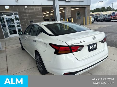 Used 2025 Nissan Altima 2.5 SV FWD image 9