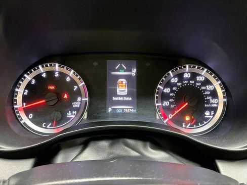 Used 2021 Toyota Highlander LE image 23