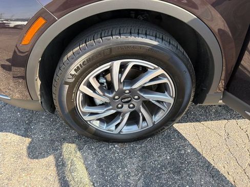 Used 2023 Lincoln Corsair AWD w/ Equipment Group 101A image 32