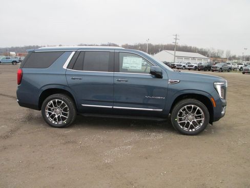 New 2026 GMC Yukon Elevation w/ Elevation Premium Package image 3