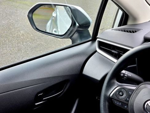 Used 2023 Toyota Corolla LE image 15