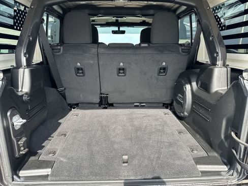 Used 2023 Jeep Wrangler Unlimited Rubicon AWD/4WD image 24