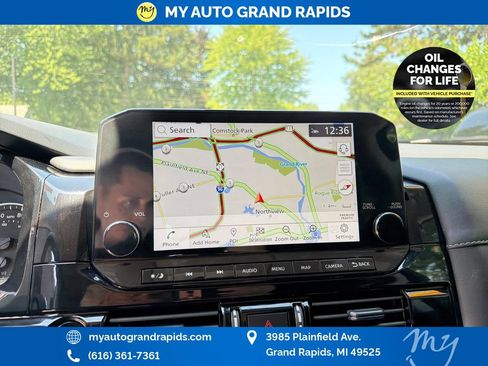 Used 2025 Nissan Pathfinder SL AWD/4WD image 21