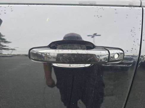 Used 2018 Chevrolet Silverado 2500 LTZ w/ Duramax Plus Package image 42