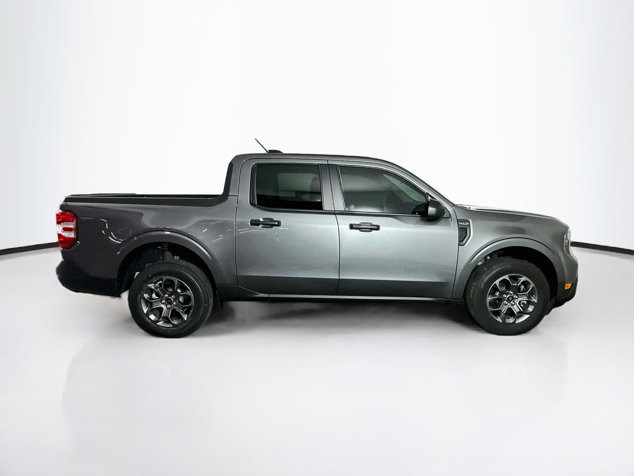 Used 2025 Ford Maverick XLT FWD image 10
