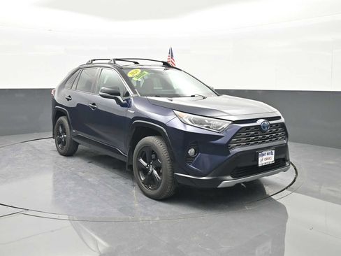 Used 2020 Toyota RAV4 XSE image 1