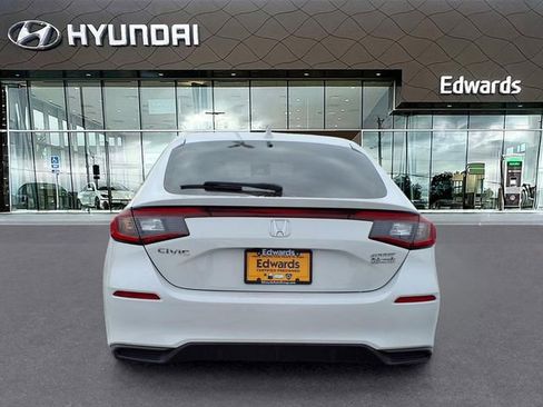 Used 2025 Honda Civic Sport image 6