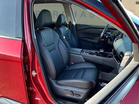 Used 2024 Nissan Rogue SL w/ SL Premium Package image 28