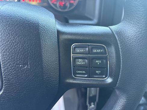 Used 2021 RAM 1500 4x4 Crew Cab Classic w/ Chrome Appearance Group image 20