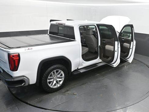 Used 2019 GMC Sierra 1500 SLT AWD/4WD image 47