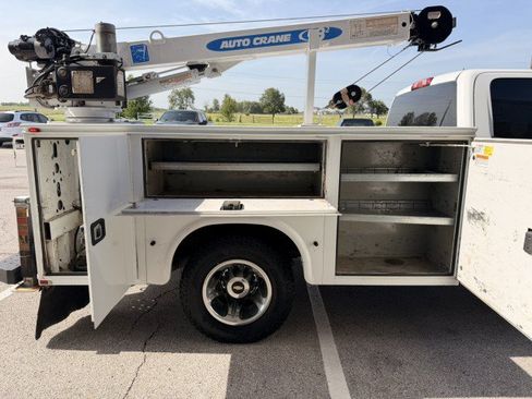 Used 2019 Chevrolet Silverado 3500 W/T w/ WT Convenience Package AWD/4WD image 15