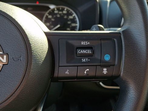 Used 2024 Nissan Rogue SV image 22