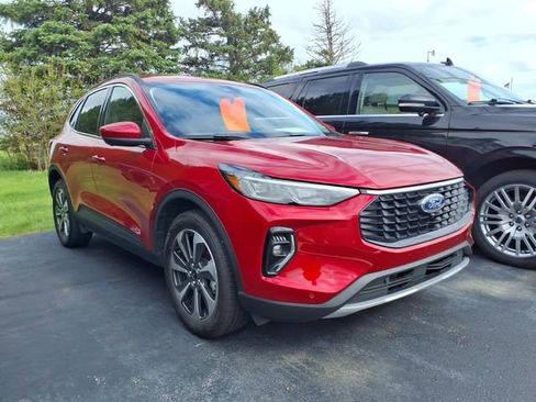 Used 2023 Ford Escape Platinum AWD/4WD image 7