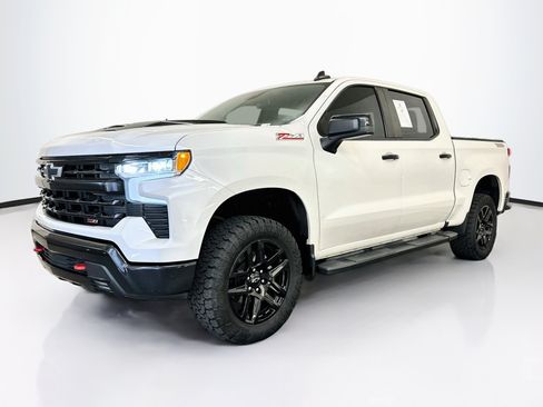 Used 2023 Chevrolet Silverado 1500 LT Trail Boss w/ Protection Package AWD/4WD image 3