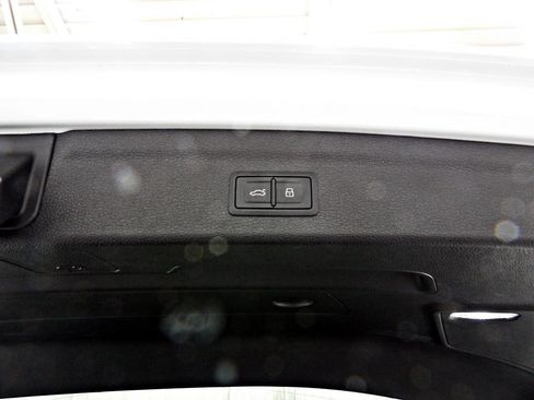 Used 2021 Audi Q3 2.0T Premium image 14