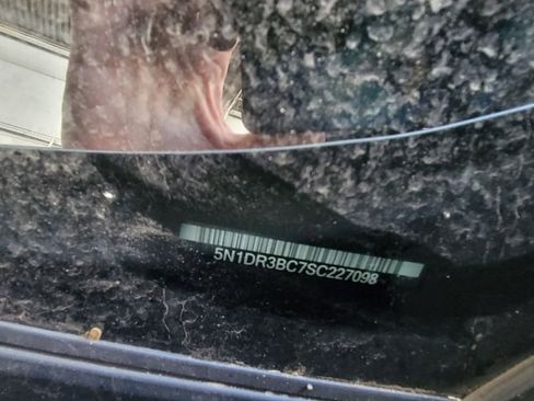 Used 2025 Nissan Pathfinder SV image 22