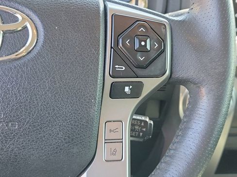 Used 2020 Toyota 4Runner SR5 image 31