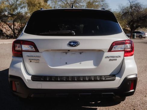 Used 2018 Subaru Outback 3.6R Touring image 6