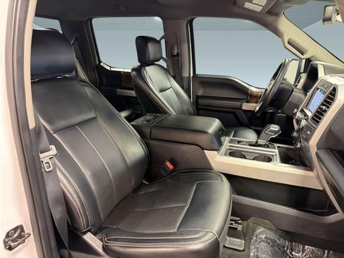 Used 2019 Ford F150 Lariat w/ Equipment Group 501A Mid AWD/4WD image 30