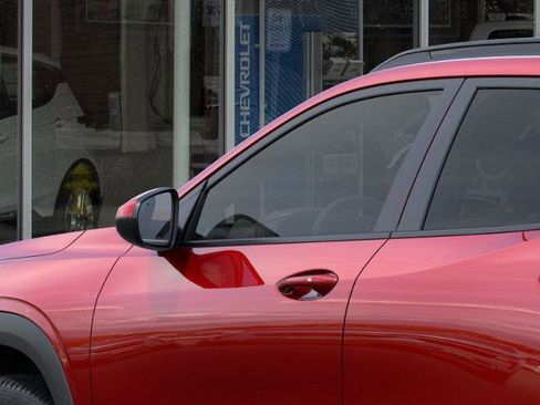 New 2026 Chevrolet Trax LT w/ Driver Confidence Package image 12