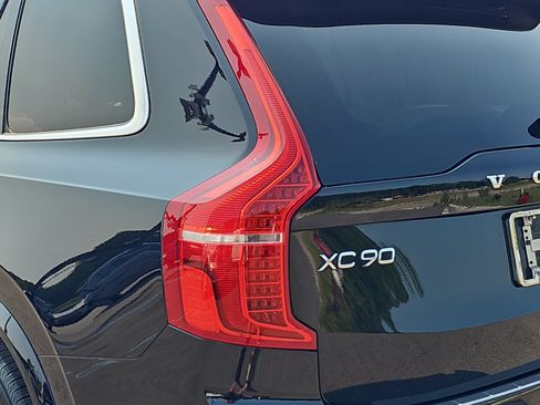 Used 2018 Volvo XC90 T5 Momentum w/ Convenience Package AWD/4WD image 32