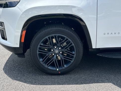 New 2026 Jeep Grand Wagoneer 4WD image 11