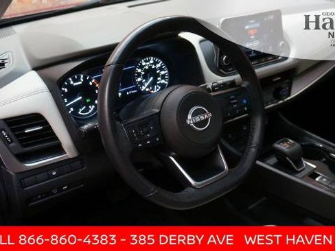 Certified 2024 Nissan Rogue SV w/ SV Premium Package AWD/4WD image 9