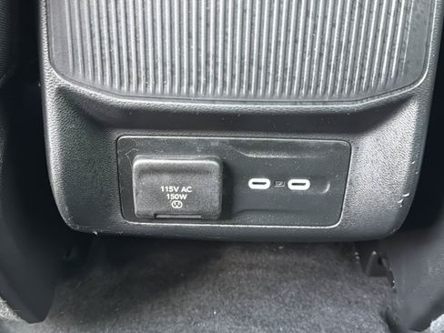 Used 2026 Jeep Cherokee Overland AWD/4WD image 26