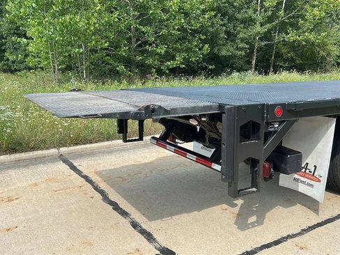 Used 2019 Ford F650 2WD Regular Cab Super Duty image 15