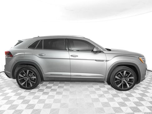 Used 2025 Volkswagen Atlas Cross Sport SEL Premium R-Line AWD/4WD image 3