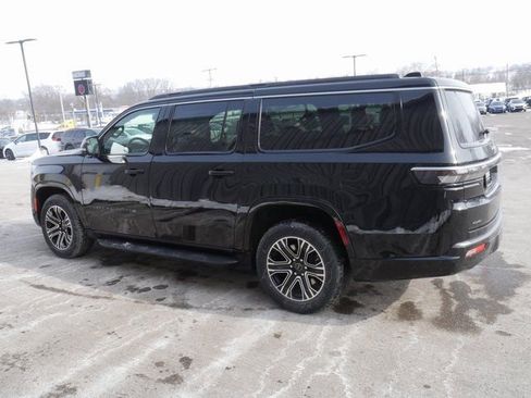 New 2026 Jeep Grand Wagoneer L 4WD w/ Premium Group I image 13