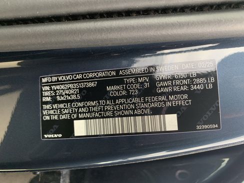 Certified 2025 Volvo XC90 B6 Plus image 36