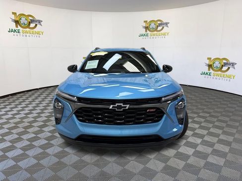 Used 2025 Chevrolet Trax RS w/ Driver Confidence Package image 3