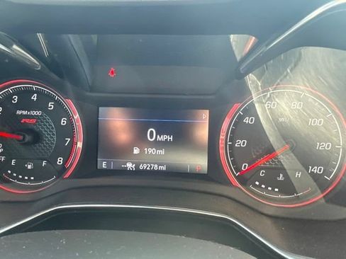 Used 2021 Chevrolet TrailBlazer RS w/ Sun and Liftgate Package FWD image 7